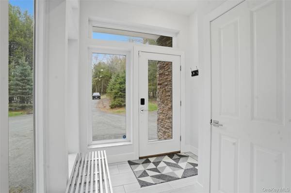 35 Serenity LN, Monticello, NY 12701
