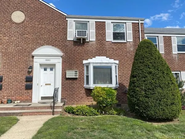263-06 73rd AVE #A-2, Glen Oaks, NY 11004