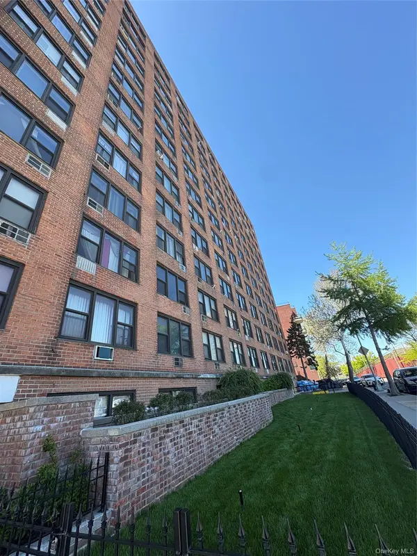 3121 Middletown RD #1G, Bronx, NY 10461