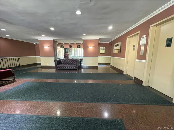 3121 Middletown RD #1G, Bronx, NY 10461