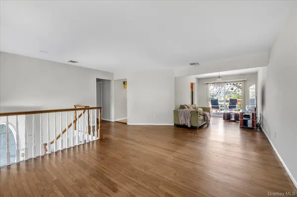 1678 Park AVE, Merrick, NY 11566