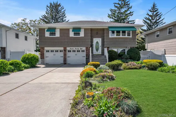 1678 Park AVE, Merrick, NY 11566