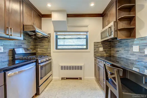 7401 220th ST #132B2, Oakland Gardens, NY 11364