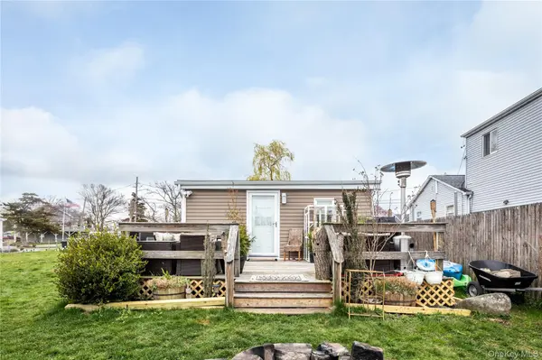 24 Blue Point RD, Mastic Beach, NY 11951