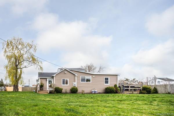24 Blue Point RD, Mastic Beach, NY 11951