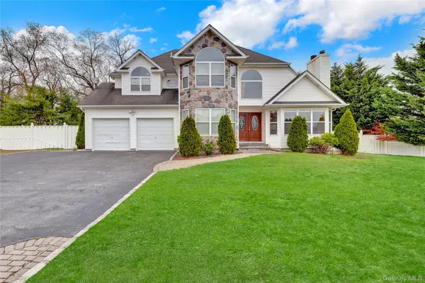 5 Supreme CT, Smithtown, NY 11787