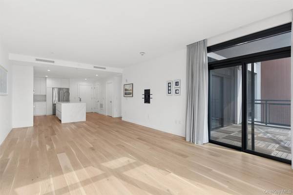 140 Boardwalk #905, Long Beach, NY 11561