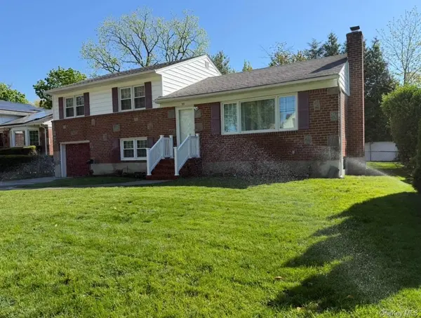 93 Woodview RD, West Hempstead, NY 11552