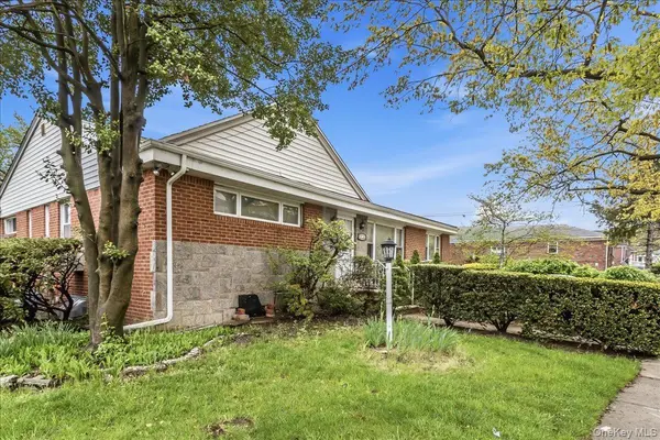 16804 Grand Central Pkwy, Jamaica, NY 11432
