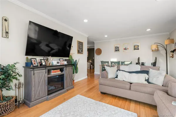 90 Park AVE #B6, Rockville Centre, NY 11570