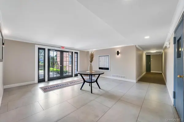 111 S Centre AVE #2VV, Rockville Centre, NY 11570