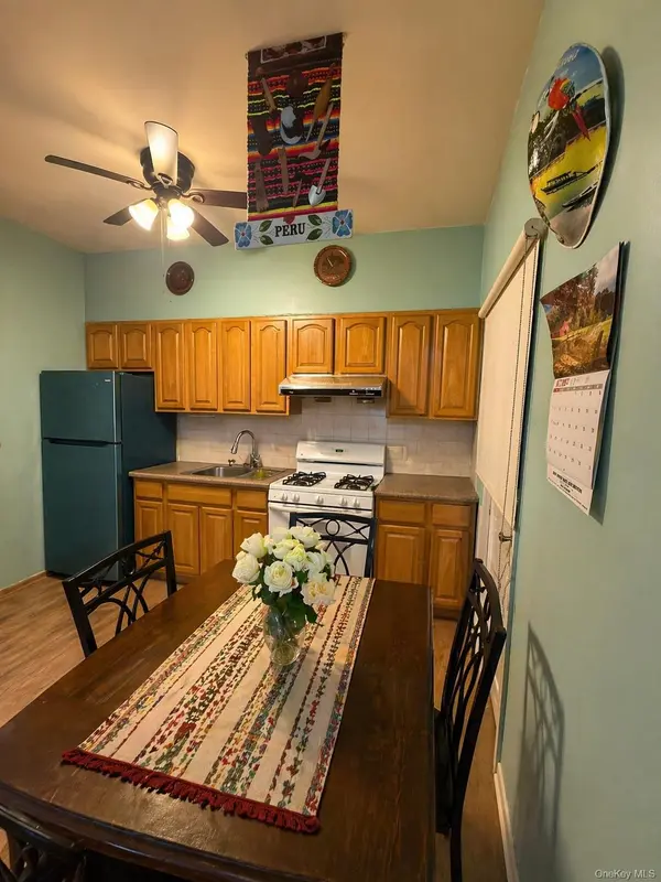 70-09 Grand AVE, Maspeth, NY 11378