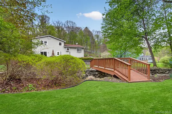 93 Dunderberg RD, Central Valley, NY 10917
