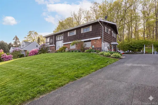 75 Tennyson DR, Nanuet, NY 10954