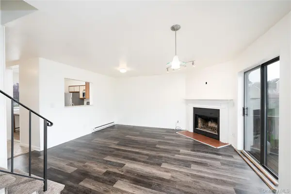 5002 Chelsea CV, Hopewell Junction, NY 12533