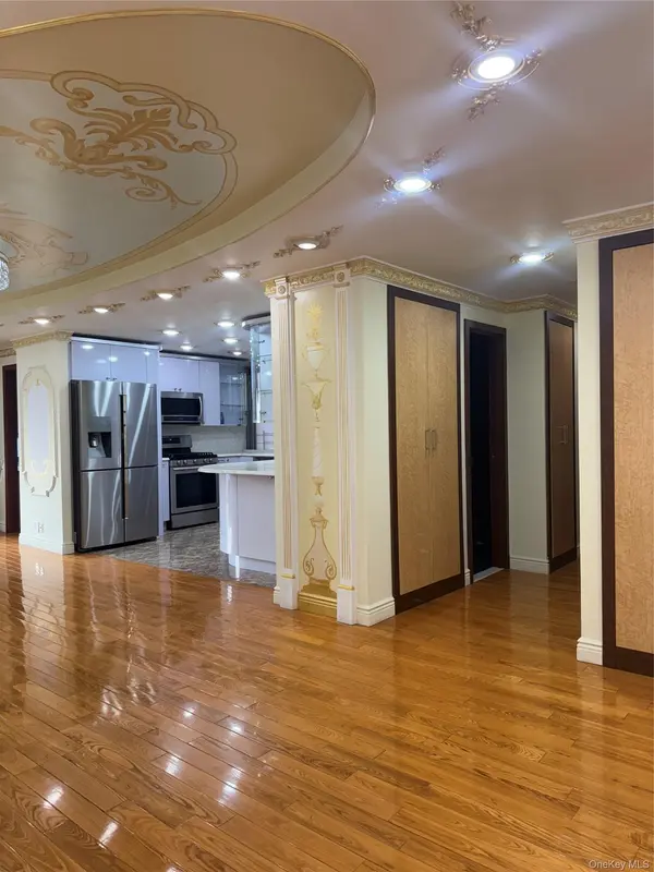 61-20 Grand Central Pkwy #Bb706, Forest Hills, NY 11375