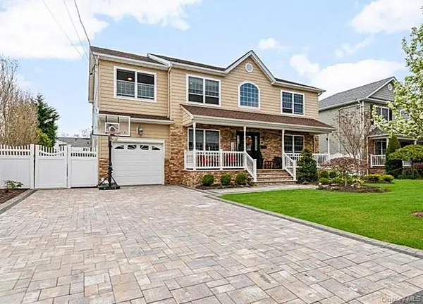 111 Charles ST #B, Massapequa, NY 11758
