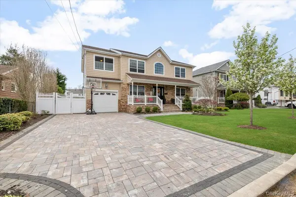 111 Charles ST #B, Massapequa, NY 11758