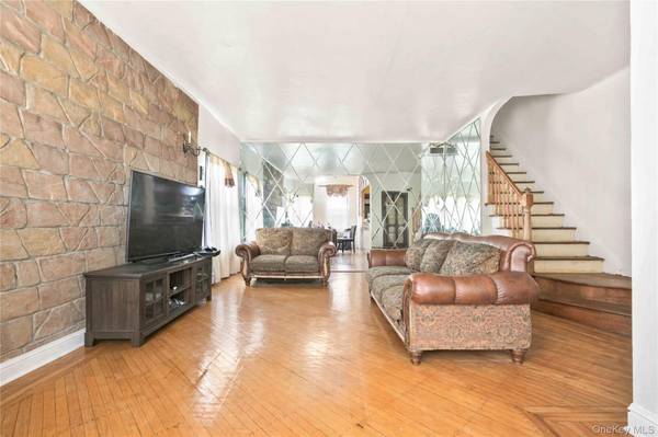 224 E 55th ST, Brooklyn, NY 11203