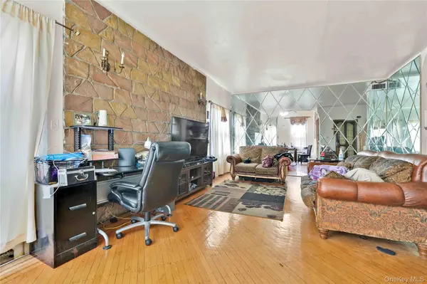 224 E 55th ST, Brooklyn, NY 11203