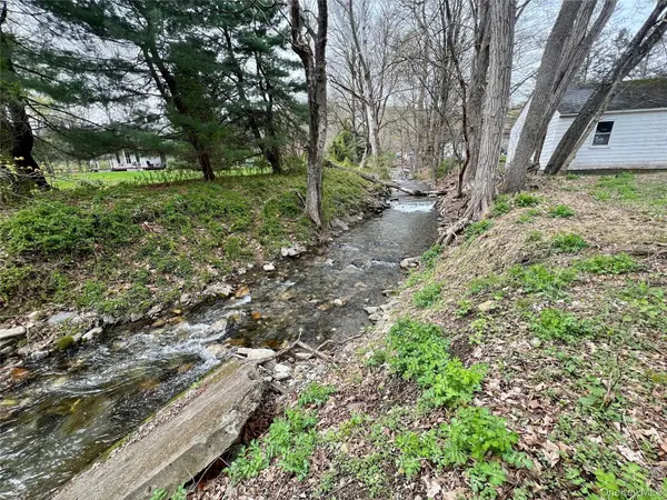 37 Glen AVE, Dover Plains, NY 12522