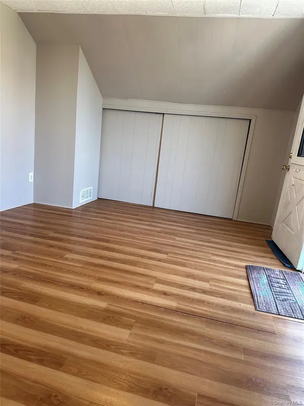 Address not disclosed, Cedarhurst, NY 11516