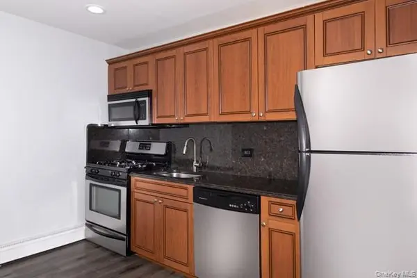 65 Friendly CT #FC65, Babylon, NY 11704