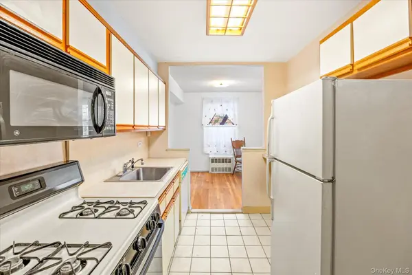 84-29 155th AVE #2B, Howard Beach, NY 11414