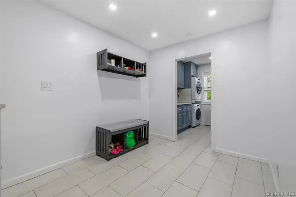 224-14 Kingsbury AVE #B, Bayside, NY 11364