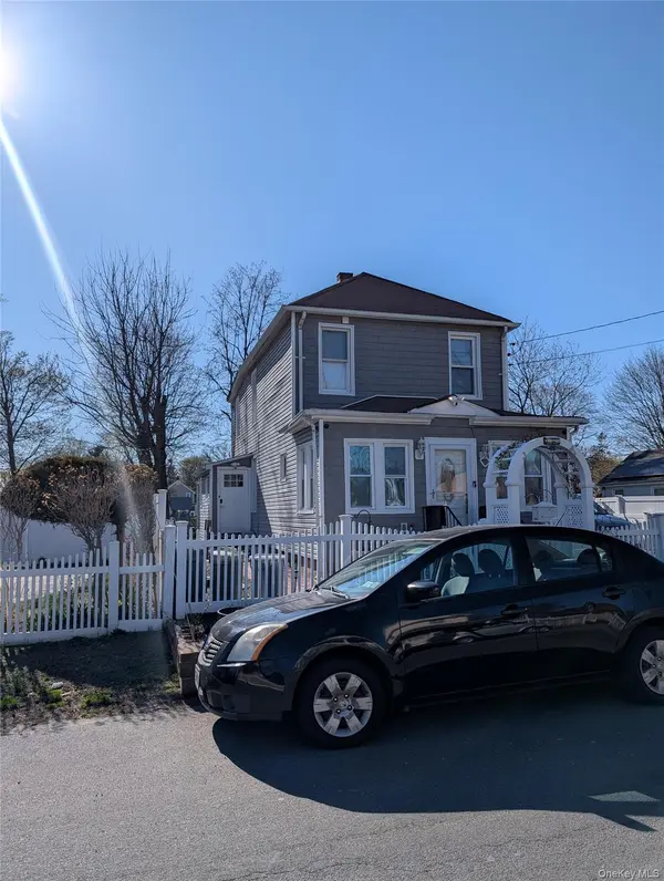 42 3rd AVE, Huntington Station, NY 11746