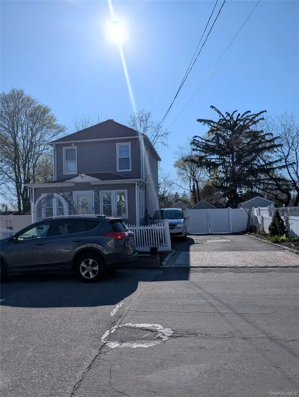 42 3rd AVE, Huntington Station, NY 11746