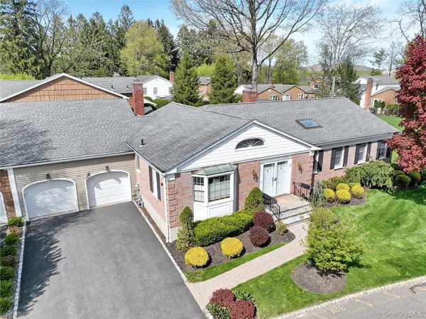 52 Jefferson LN, New City, NY 10956