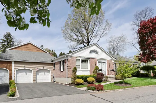 52 Jefferson LN, New City, NY 10956