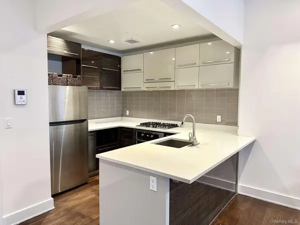 26-26 Jackson AVE #303, Long Island City, NY 11101