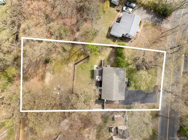 591 Meadow RD, Kings Park, NY 11754