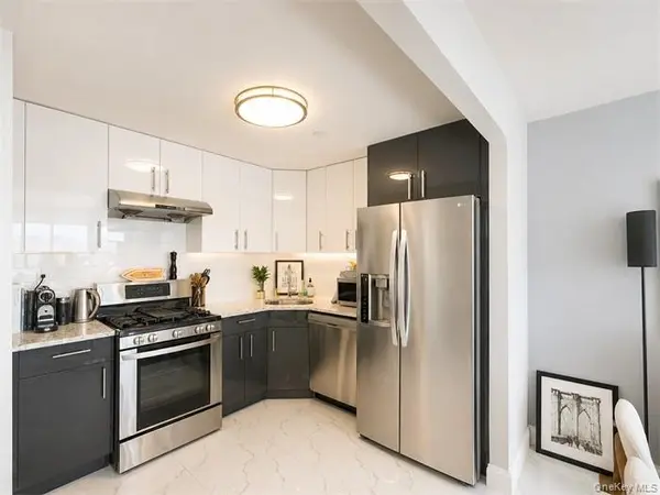 4511 82nd ST #W8G, Elmhurst, NY 11373
