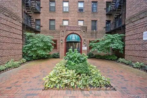 8910 35th AVE #E1L, Jackson Heights, NY 11372