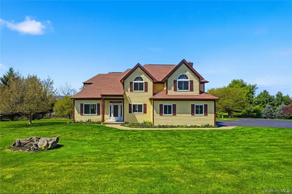 15 Almond Tree LN, Warwick, NY 10990