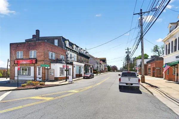 8 Stage RD, Monroe, NY 10950