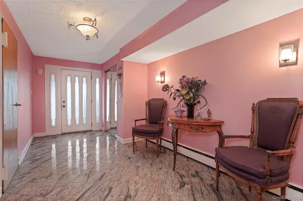 88-56 Aubrey AVE, Glendale, NY 11385