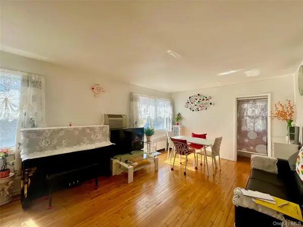 25143 71st AVE #119B, Bellerose, NY 11426