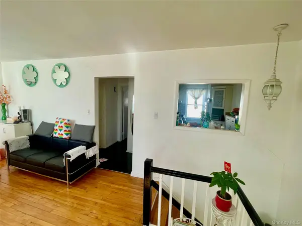 25143 71st AVE #119B, Bellerose, NY 11426