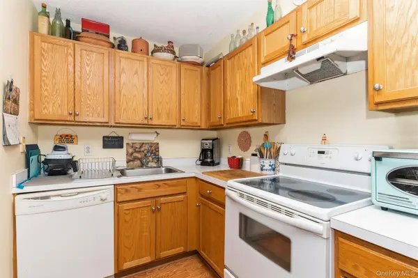 260 Beach 81st ST #4A, Rockaway Beach, NY 11693
