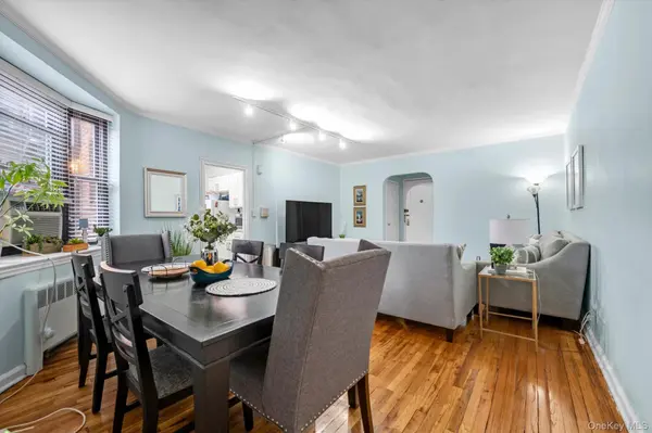 58 Grace AVE #1G, Great Neck, NY 11021