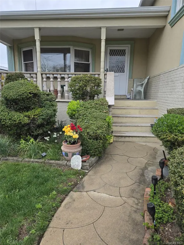 2544 Bayswater AVE, Far Rockaway, NY 11691