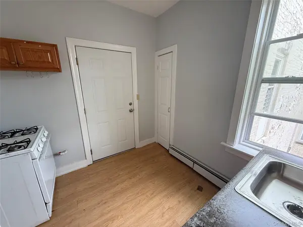 60 Carroll ST #D8, Poughkeepsie, NY 12601
