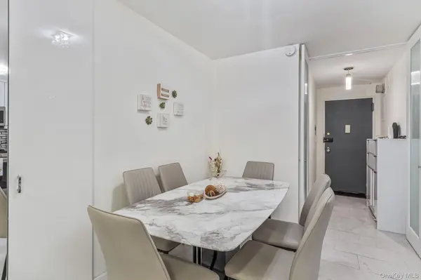 2 Bay Club DR #1M, Bayside, NY 11360