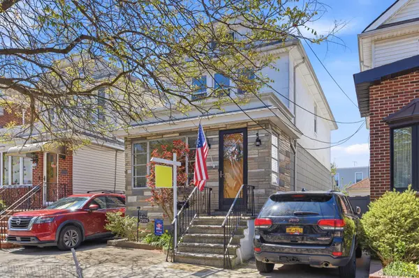 7824 86th ST, Glendale, NY 11385