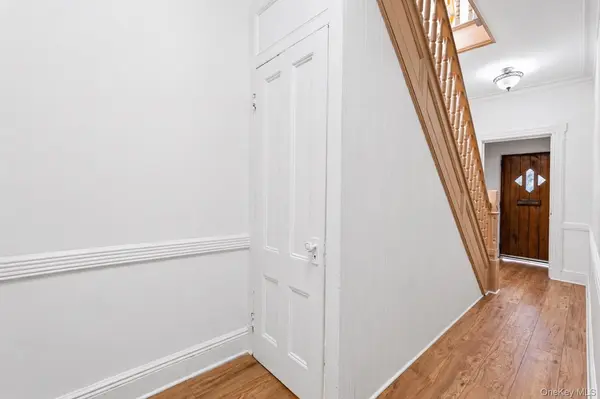 6508 Cooper AVE, Glendale, NY 11385