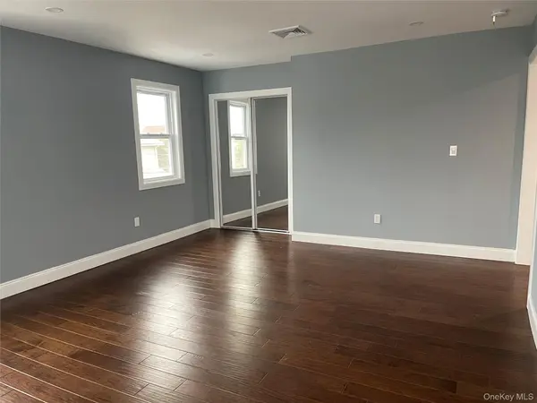 11 Covert ST, Hempstead, NY 11550